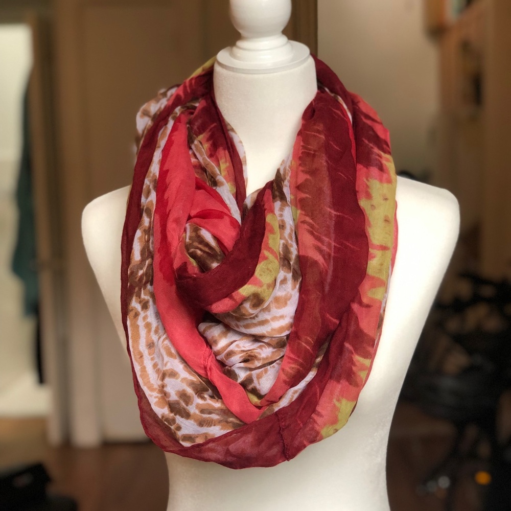 Printed circle scarf